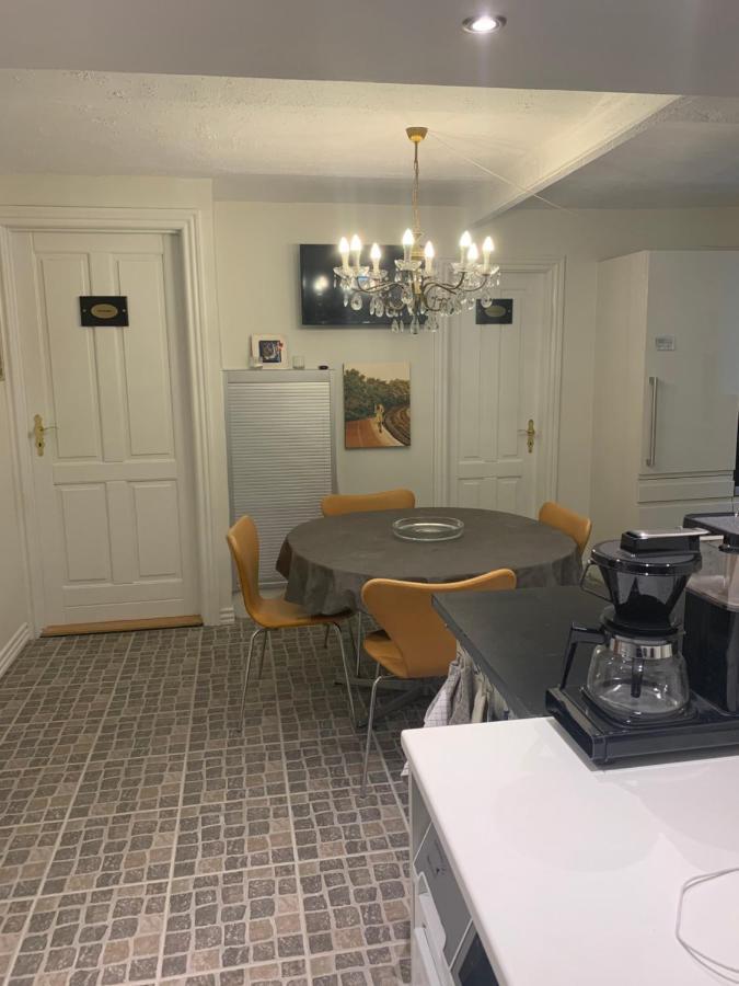Skovbakkegaardens Bed & Bath - Vaerelser Med Eget Bad Ålborg Exteriör bild